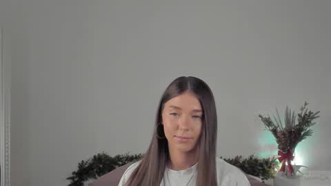 violetta_finch online show from January 30, 2025, 8:22 am