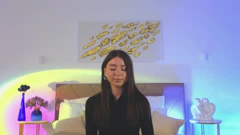 violetta_finch online show from May 27, 2026, 10:34 am