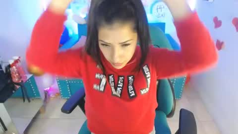 Snapshot of violetta_m_ chatting on February 28, 2025, 1:25 pm Violeta online show from February 28, 2025, 1:25 pm