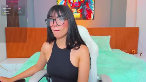 violetta online show from November 9, 2025, 10:13 am