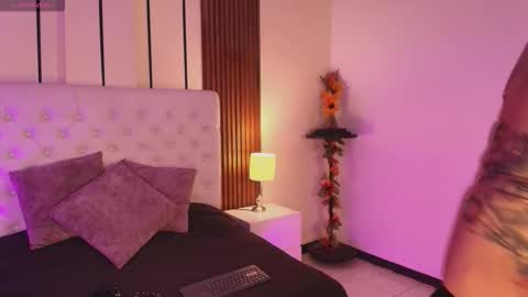 violettaalemida online show from January 7, 2026, 1:13 pm