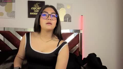 Snapshot of violettabloom1_ chatting on September 27, 2025, 12:54 pm violettabloom1_ online show from September 27, 2025, 12:54 pm