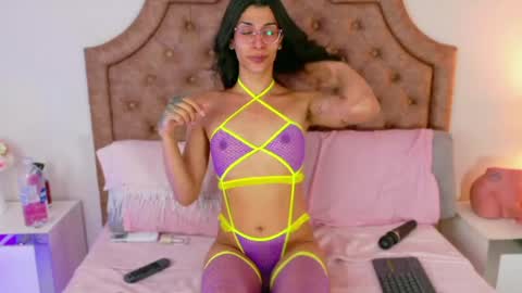 Snapshot of violettareyyes chatting on April 19, 2026, 6:10 pm Mandy online show from April 19, 2026, 6:10 pm
