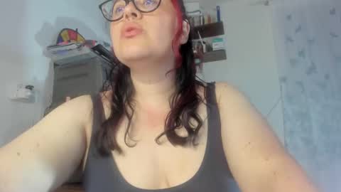 Snapshot of violettasexycam chatting on December 31, 2024, 4:27 am violetafetish online show from December 31, 2024, 4:27 am