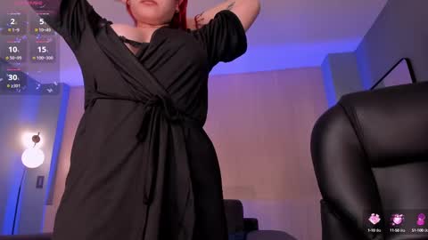 Violett Castel online show from February 18, 2025, 1:32 am