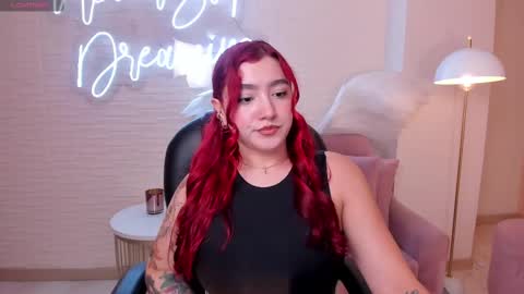 Violett Castel online show from February 19, 2025, 7:38 pm