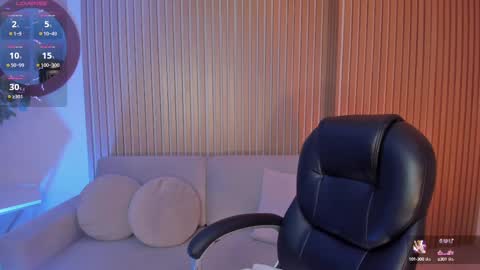 Violett Castel online show from March 6, 2025, 6:59 pm