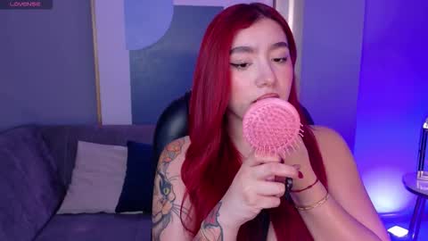 Violett Castel online show from January 5, 2026, 6:55 pm