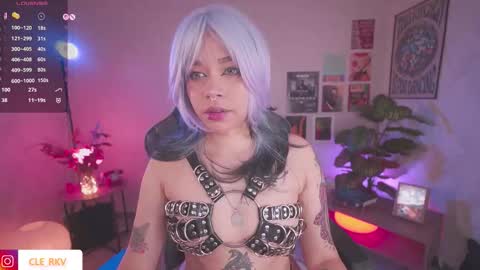 JULIE UWU online show from January 5, 2026, 9:18 pm