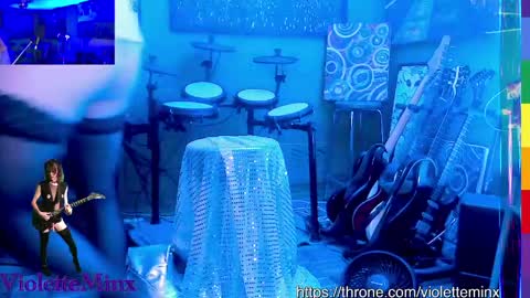 Violette online show from May 10, 2026, 6:18 am