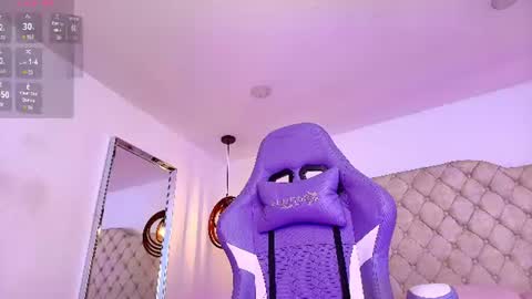 violettenoi online show from July 3, 2026, 3:57 am