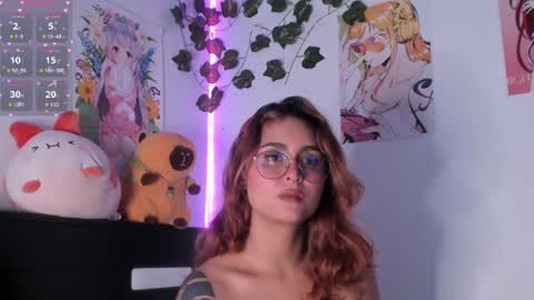 Violette  online show from December 4, 2024, 8:40 pm