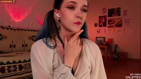 Snapshot of violettesss chatting on April 30, 2026, 5:30 pm Vi Best on my Fansly online show from April 30, 2026, 5:30 pm