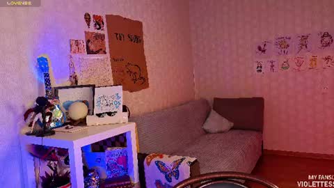 Vi  Best on my Fansly  online show from July 17, 2026, 6:35 pm