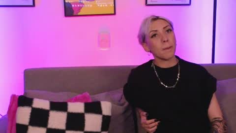 Violet online show from April 14, 2026, 2:50 am