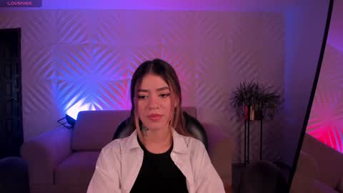 Snapshot of violetthansson chatting on January 3, 2025, 9:36 pm Violett online show from January 3, 2025, 9:36 pm