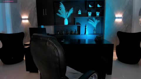 Snapshot of violetthansson chatting on October 3, 2025, 6:27 pm Violett online show from October 3, 2025, 6:27 pm
