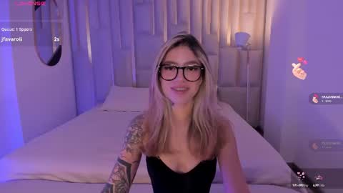 Snapshot of violetthansson chatting on June 29, 2026, 10:15 am Violett online show from June 29, 2026, 10:15 am