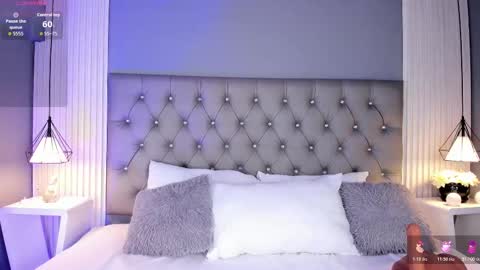 VioletthaRous online show from November 19, 2025, 10:43 pm