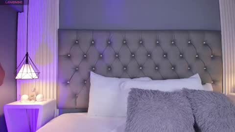 VioletthaRous online show from February 26, 2026, 10:42 pm