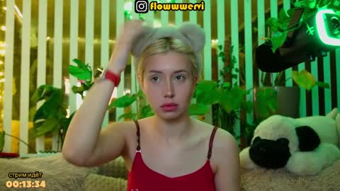 Violetta online show from April 6, 2026, 8:54 pm