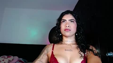 Snapshot of violetwitch05 chatting on October 7, 2025, 9:01 pm Violet online show from October 7, 2025, 9:01 pm