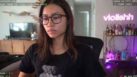 Snapshot of violishh chatting on February 28, 2025, 9:23 pm follow me on twitter violishh and ig violishh online show from February 28, 2025, 9:23 pm