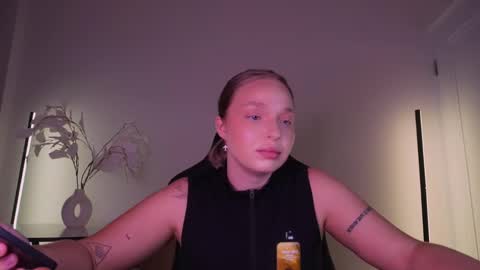 Violla online show from September 19, 2025, 11:22 am