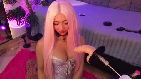 viollettebylyly online show from April 5, 2026, 1:30 pm