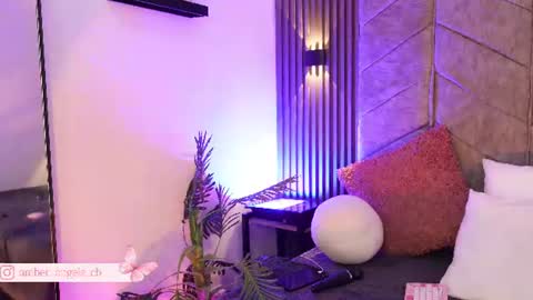 viollettebylyly online show from July 5, 2026, 1:07 pm