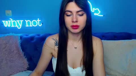 viollinalv online show from February 10, 2025, 8:42 am