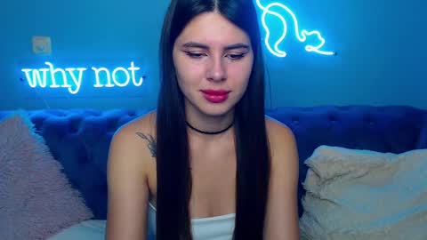 viollinalv online show from October 3, 2025, 4:53 am