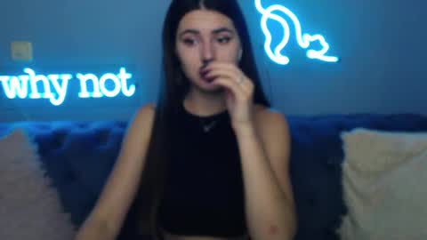 viollinalv online show from October 13, 2025, 4:45 am