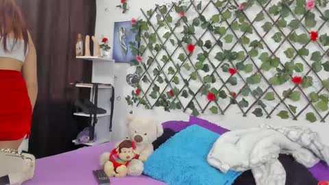 Snapshot of vip_thedivas chatting on December 27, 2024, 12:23 pm The divas online show from December 27, 2024, 12:23 pm