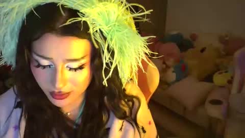 Snapshot of viredesire chatting on February 16, 2026, 1:40 pm VireDesire online show from February 16, 2026, 1:40 pm