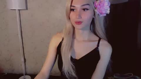 Pearl online show from October 22, 2025, 10:04 am