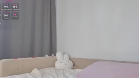  Lily  online show from February 5, 2026, 10:31 am