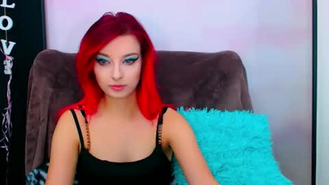 VirginLuna online show from January 3, 2025, 9:15 pm