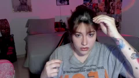 Snapshot of vitaxviper chatting on February 5, 2025, 9:40 pm Vit a Viper online show from February 5, 2025, 9:40 pm