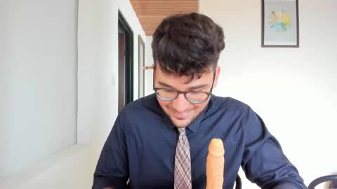 Vito Ferrer online show from October 20, 2025, 12:27 pm