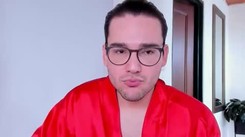 Vito Ferrer online show from November 12, 2025, 4:29 pm