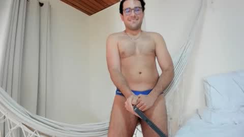 Vito Ferrer online show from February 18, 2026, 4:03 pm