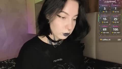 Snapshot of vivi__squirrel chatting on March 27, 2026, 3:34 pm Vivi online show from March 27, 2026, 3:34 pm