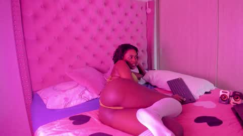 vivi cooper online show from September 16, 2025, 2:45 am