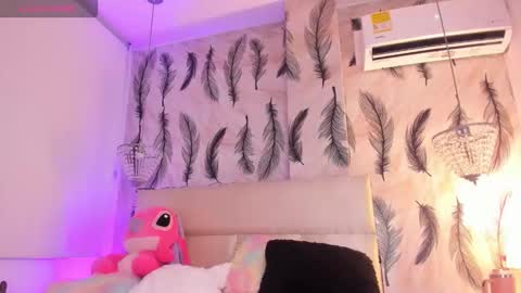 Viviana  online show from November 17, 2025, 11:54 pm