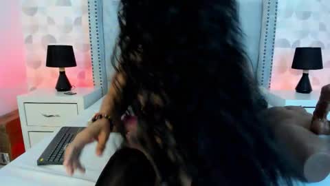 VIVIANA DOMINGUEZ online show from February 23, 2026, 8:17 pm