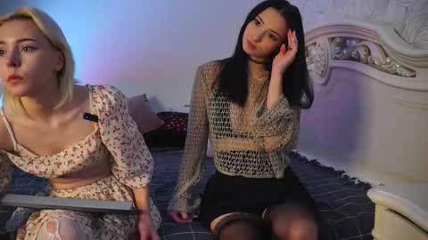 Snapshot of vivi_uwu chatting on November 26, 2025, 12:17 pm Vivi online show from November 26, 2025, 12:17 pm