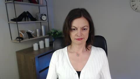 Vivian online show from February 25, 2025, 10:58 am