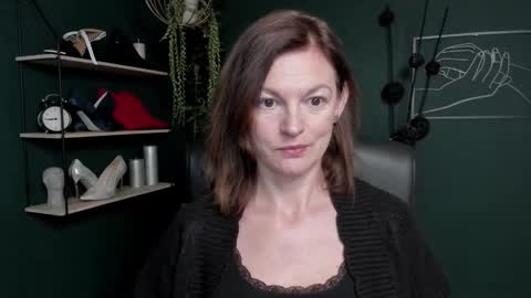 Vivian online show from September 17, 2025, 6:48 am