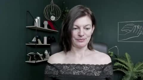 Vivian online show from April 15, 2026, 6:31 am